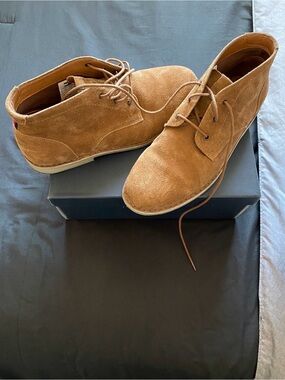 Tommy Hilfiger Men's Suede Chukka Boots in Brown